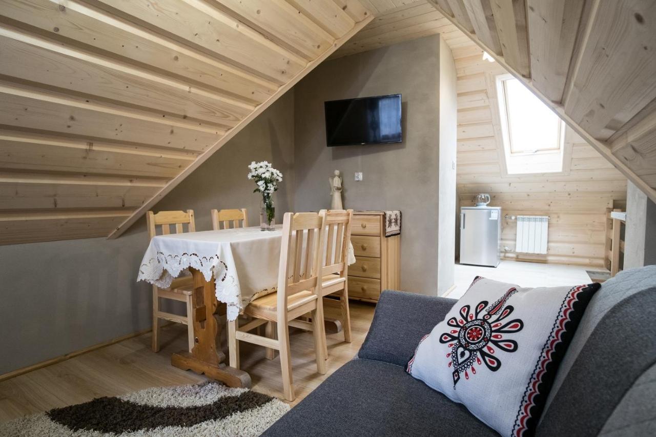 Apartamenty U Gabi Poronin Esterno foto